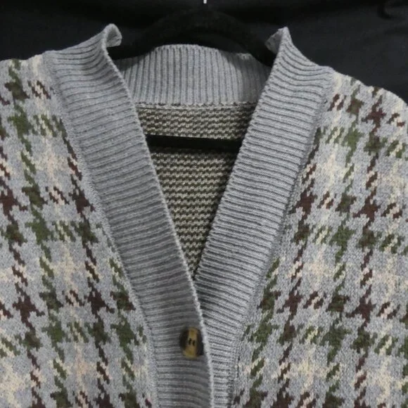 Heavy Wool Blend Houndstooth Button-Up Cardigan | xl - extra large | V-Neck - Picture 4 of 15